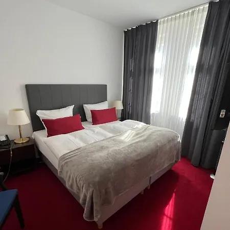 Zum Ritter Szálloda 3*
